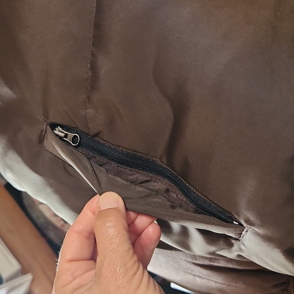 Reversible Duck Down Vest - Picture 6 of 6